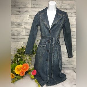 Forever 21 long sleeve mid length blue jean jacket size small.